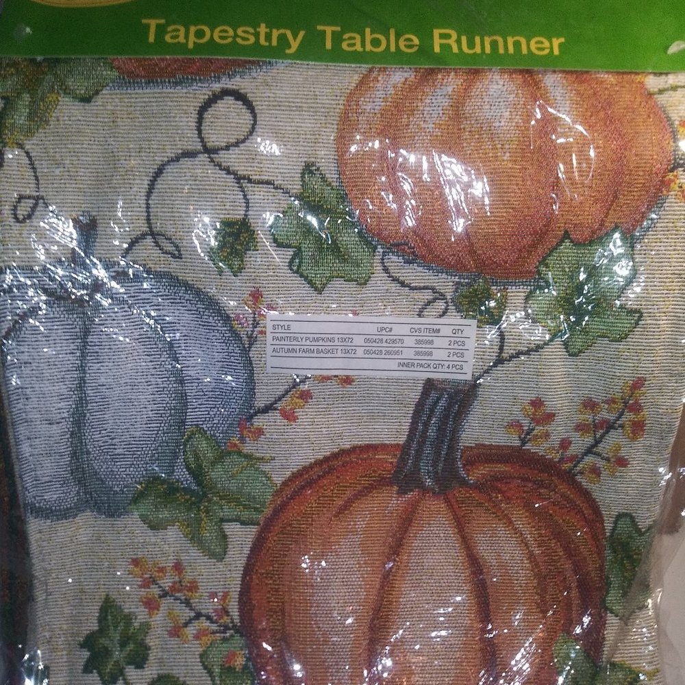 Tapersty Table Runner